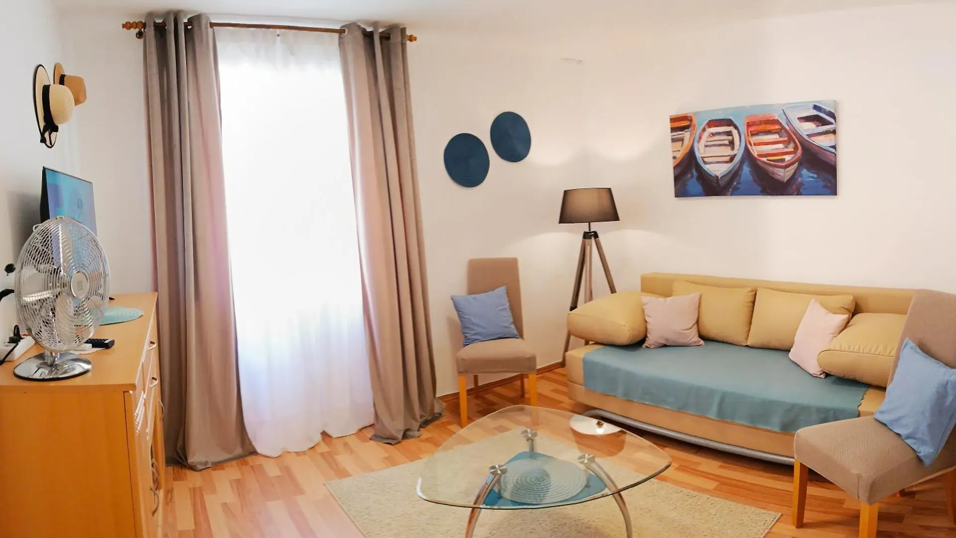 Apartment Ferienwohnung House Festini Madona Pag Town Kroatien